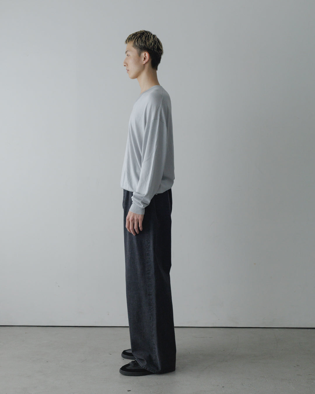 【house of naked】SILKxCASHMERE V-NECK CREWNECK KNIT, LIGHT GRAY
