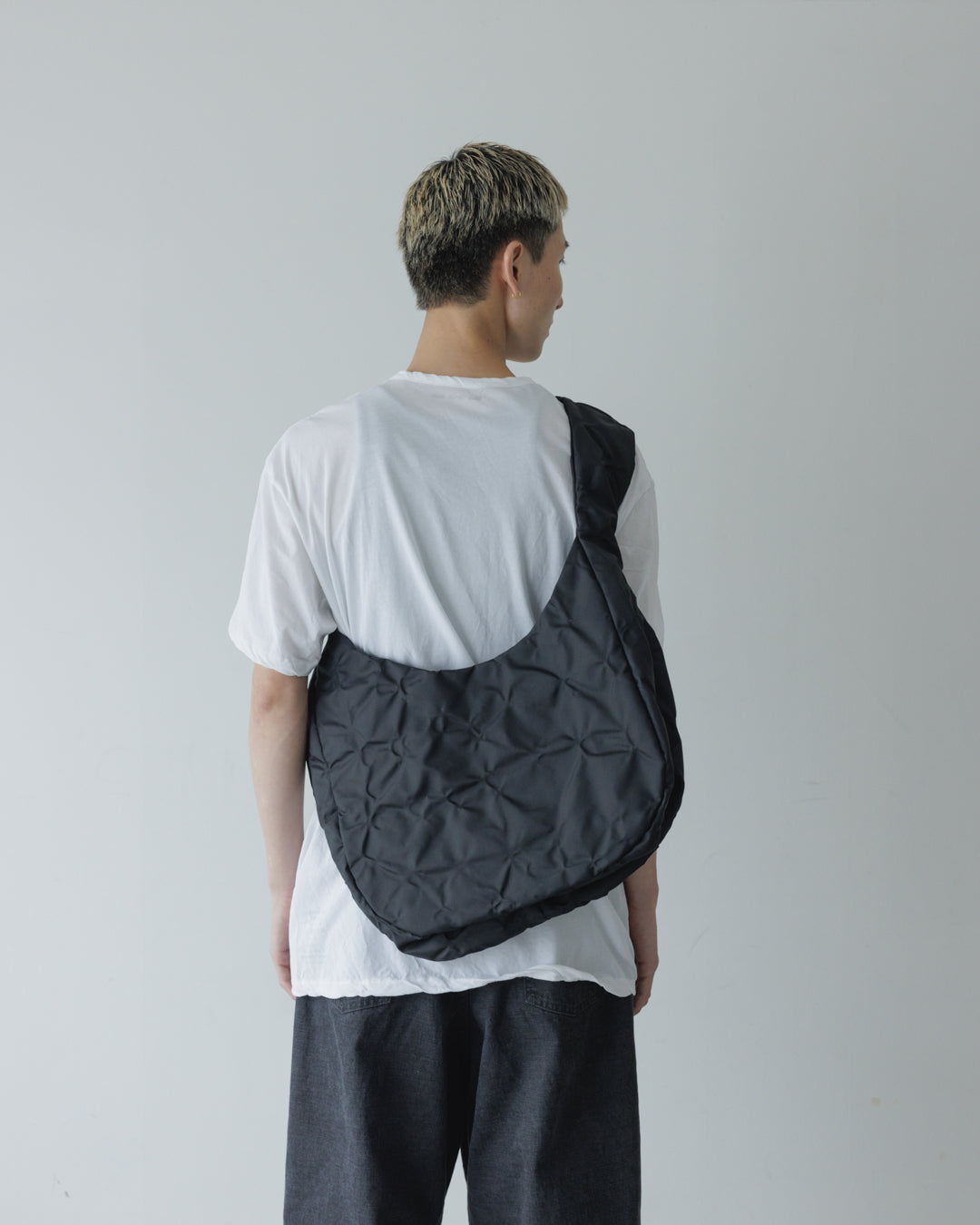 【ryaw】ALL LEAF VEIN BAG, BLACK